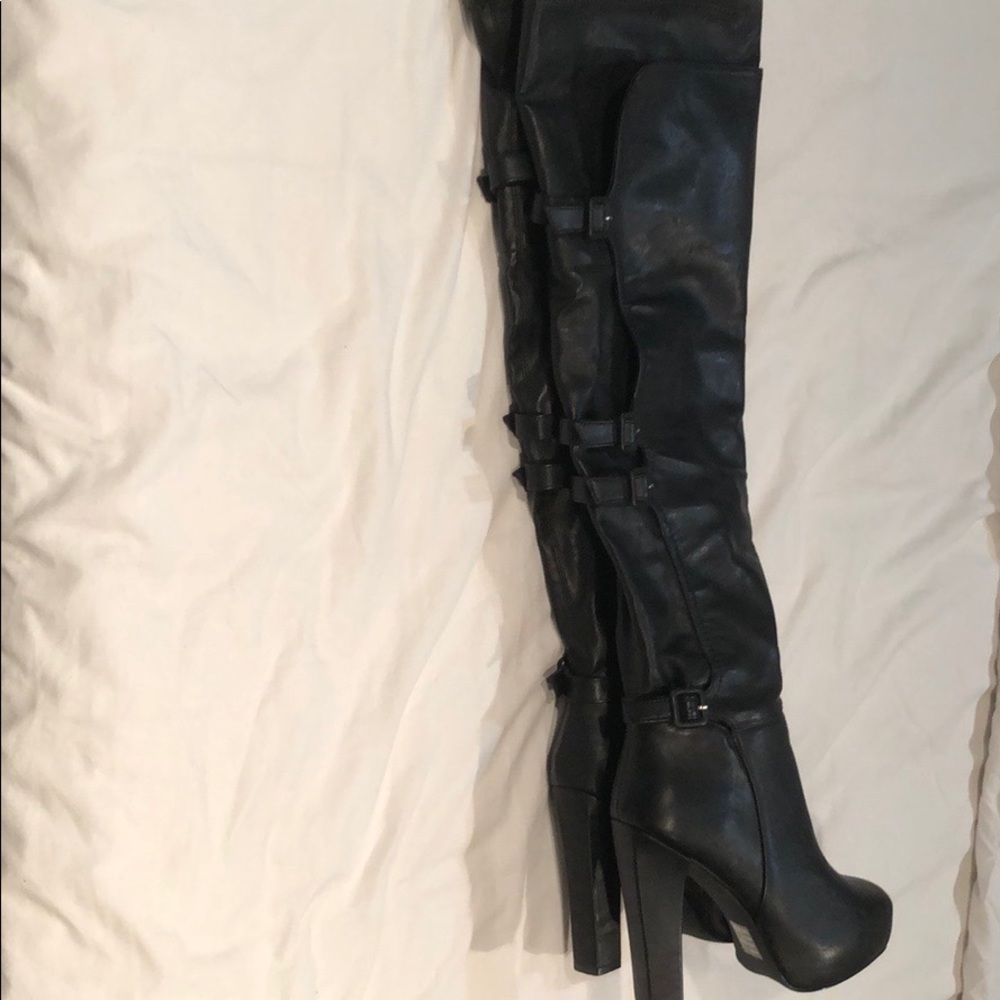 Boots - Picture 5 of 5